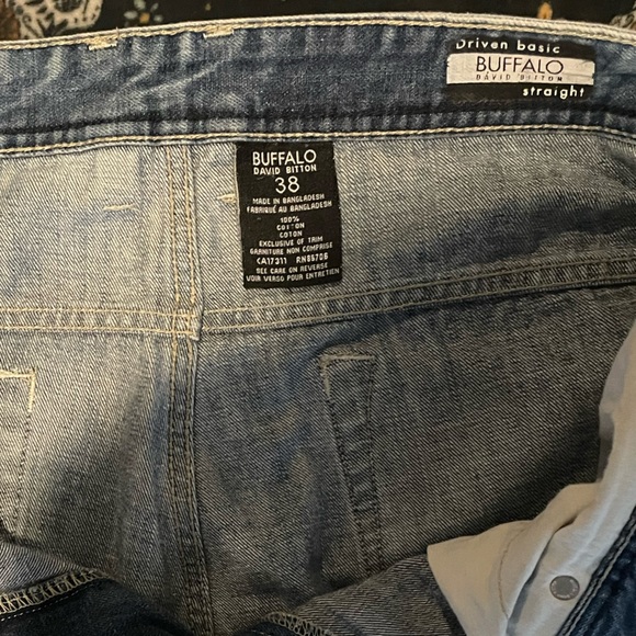 BUFFALO®️ 🦬 by David Bitton™️Driven Basic Straight Men’s Jean Size 38W - Picture 8 of 9
